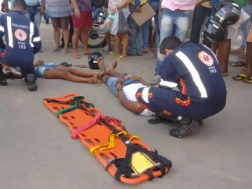 Duas pessoas ficam feridas em acidente de trânsito em Itamaraju - Rastro101