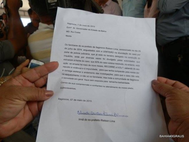 Carta entregue ao governador. (Foto: Bahia40graus)