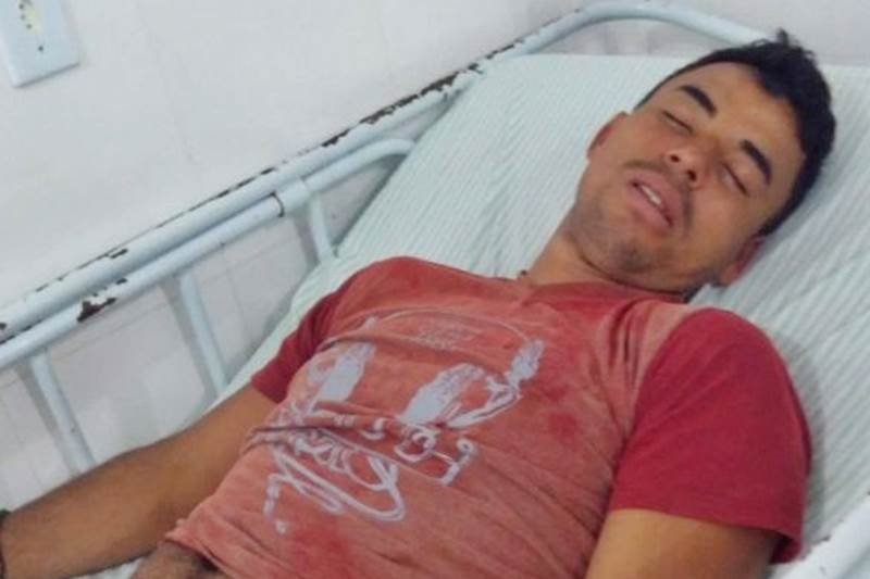 Emerson Freitas foi baleado na perna durante o tumulto. (Foto do site Medeiros Dia Dia)