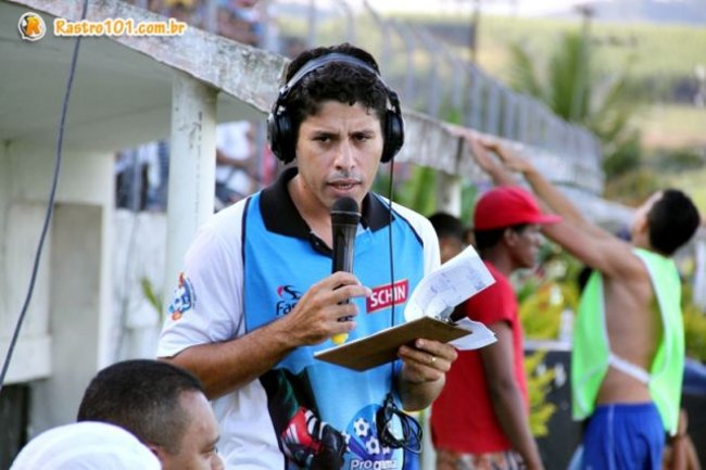 Luciano Silva é o idealizador do projeto da Rádio Comunitária em Itagimirim. (Foto: Rastro101)