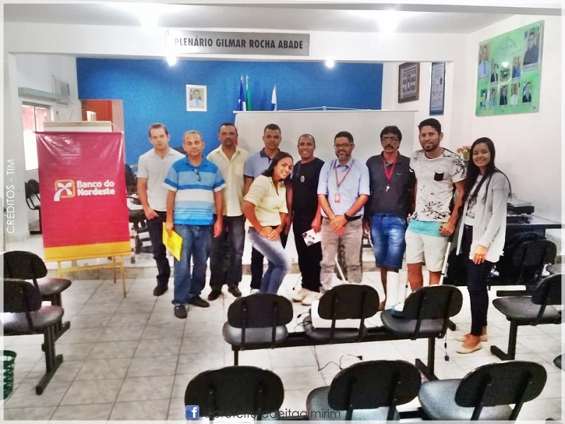 Representantes de diversos órgãos se reuniram para formar o Comitê Gestor Municipal da Apicultura de Itagimirim. (Divulgação)