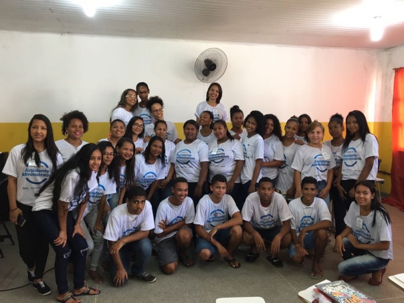 Veracel Celulose em parceria com o Senac abriu uma nova turma do curso de Assistente Administrativo. Dessa vez, os contemplados são jovens do distrito de Barrolândia, no município de Belmonte. (ASCOM/VERACEL)