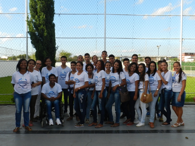 O evento contou com a presença dos alunos e familiares, gestores da Veracel Celulose, representantes do SENAC e da prefeitura municipal de Eunápolis. (Imagem: Divulgação)