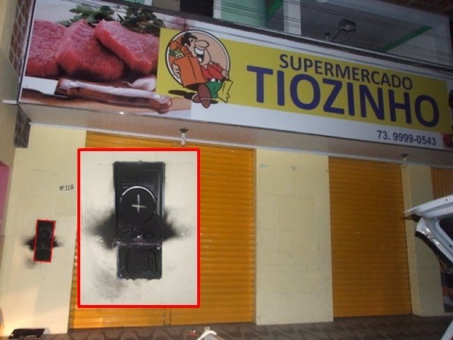 Relógio marcador de consumo de um supermercado explodiu. (Foto: Gil Rocha) 