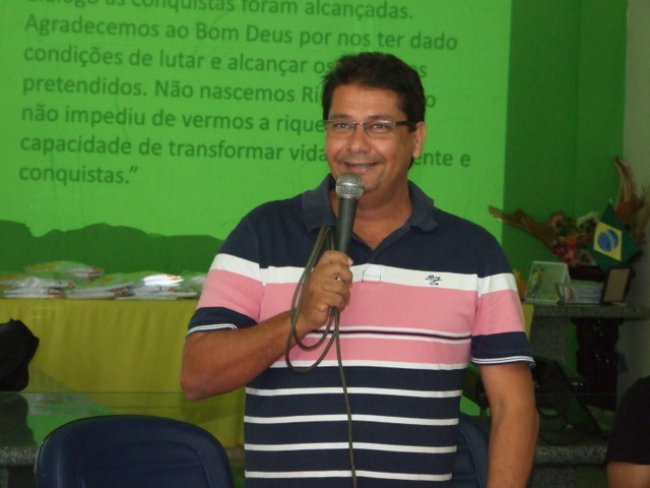 Rogério Andrade elogiou o trabalho de todos eles e se prontificou estar, na qualidade de prefeito e também de cidadão itagimiriense. (ASCOM)