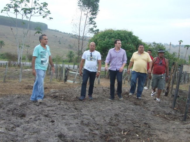 O Projeto Agrovida, de iniciativa da Veracel Celulose em parceria com a Prefeitura e uma associação da cidade, liderado por Napinho, recebeu também a visita da comitiva. (Foto: Divulgação)