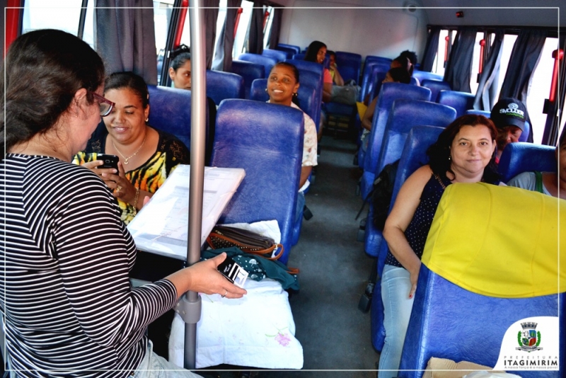 Pacientes viajam em ônibus confortável, e recebem alimentação durante o trajeto. (Divulgação) 