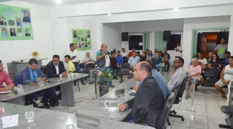 Reunião ocorreu na Câmara de Vereadores de Itagimirim. (Itapebi Notícias)