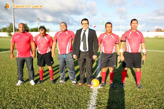 Equipe competente de árbitros do município foi elogiada durante todo o campeonato. (Foto: Rastro101) 