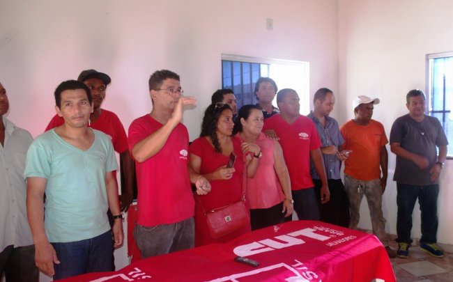 Presidente reeleito e coordenadores da SINTRASPESB (Foto: Jequitinhonha News - Sivaldo Barbosa)