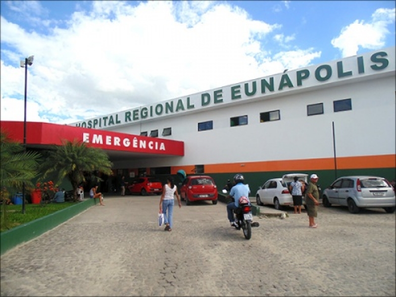 Feridos foram encaminhados ao Hospital Regional de Eunápolis. (Imagem: Reprodução)