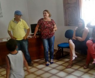 Em discurso, a secretária do Desenvolvimento Social, Wanderleia Ferreira, destacou a importância de a equipe trabalhar unida para a melhoria social em Itagimirim. (Foto: Divulgação)