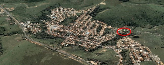 Tentativa de homicídio aconteceu perto de uma distribuidora de filito na cidade. (Imagem: Google Earth)