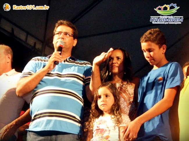 Rogério, como sempre, estava acompanhado de sua família, de familiares e de grande parte de sua equipe de governo. (Foto: ASCOM)