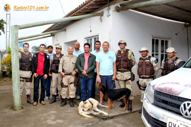 Deputado Prisco foi recebido em Itagimirim pelos policias do 3ª Pelotão da PM de Itagimirim, subordinado à 7ª CIPM. (ASCOM)