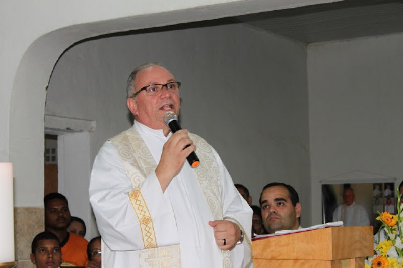 Padre Roberto assumiu a Paróquia por um período em Itagimirim (Foto: Divulgação) 