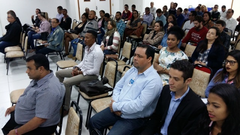  Mais de 200 empresários de diversos setores participaram da primeira etapa do evento no auditório do Hotel Portal, em Eunápolis, no dia 18 (Foto: Divulgação)