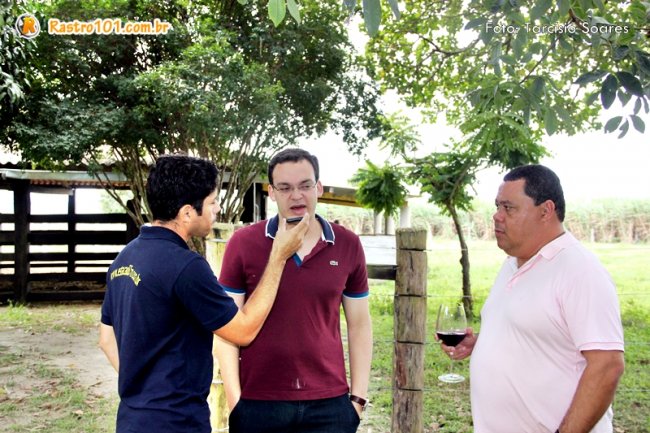 Deputado Federal Uldurico Junior em entrevista à rádio local. (Foto: Tarcísio Soares/Rastro101)