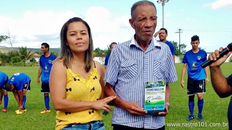 Ícone do futebol em União Baiana, Sr. Carlitão recebe justa homenagem (Divulgação)