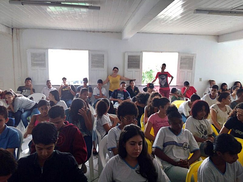 80 alunos do Colégio Othoniel Ferreira compareceram ao Seminário (Divulgação)