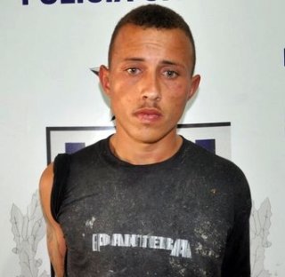 Walas de Souza Soares, 21 anos, que é morador do bairro Juca Rosa, foi preso pela polícia. (Foto: Radar64)