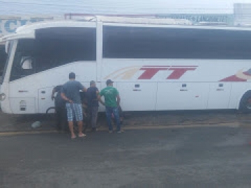 Borracheiro morre ao ser esmagado por ônibus na cidade de Jaguaquara
