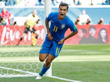 Brasil marca duas vezes no finalzinho e vence a primeira na Copa do Mundo
