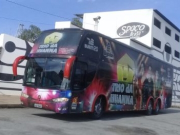 Bandidos assaltam ônibus da Banda Trio da Huanna na BR-101