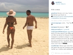  Gracyanne Barbosa exibe o bumbum em foto com Belo no Instagram