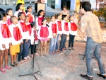 Crianças cantam parabéns para Itagimirim nos seus 52 anos
