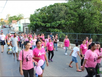 Caminhada nas ruas de Itagimirim marca as celebrações pelo Outubro Rosa