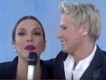 Ivete Sangalo cai em pegadinha no programa de Xuxa Meneghel; veja o vídeo