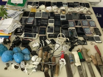 Polícia apreende 46 celulares dentro de presídio no sudoeste do estado