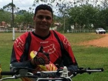 Piloto morre após sofrer acidente em treino de motocross na cidade de Gandu