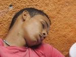 Jovem morre sentado após ser atingido por vários tiros em Eunápolis